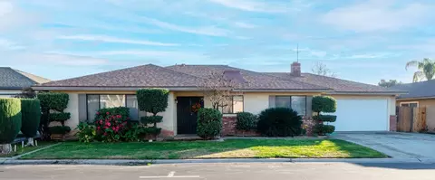 1341 E Tenaya Way, Fresno, CA 93710