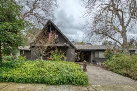 1118 E Plymouth Way, Fresno, CA 93720