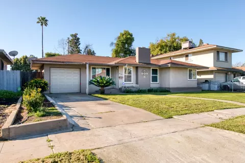4592 E Cambridge Ave, Fresno, CA 93703