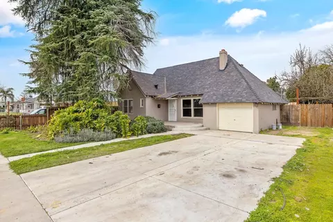3485 E Pine Ave, Fresno, CA 93703