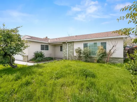 4317 N Gilroy Ave, Fresno, CA 93722