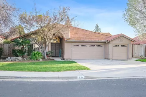884 Chennault Ave, Clovis, CA 93611