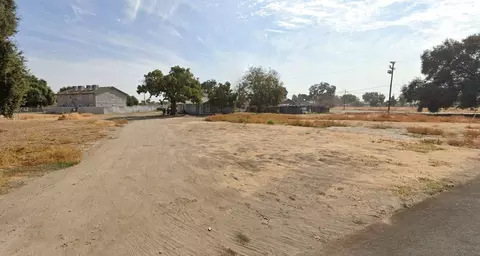 1 Ambrose St, Armona, CA 93202