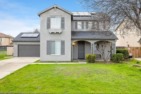 149 Dalton Ave, Sanger, CA 93657