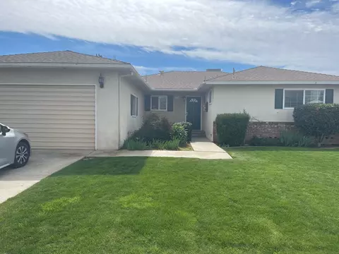 777 E Dovewood Ln, Fresno, CA 93710