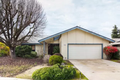 2301 24th Ave, Kingsburg, CA 93631