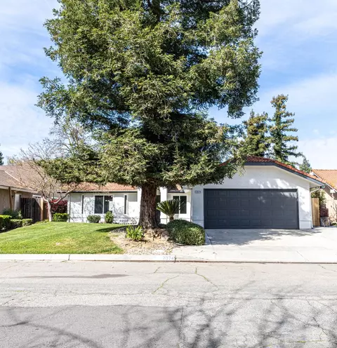 2074 El Paso Ave, Fresno, CA 93720