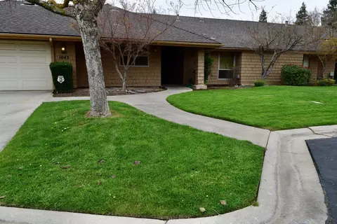 1043 W Sierra Ave, Fresno, CA 93711