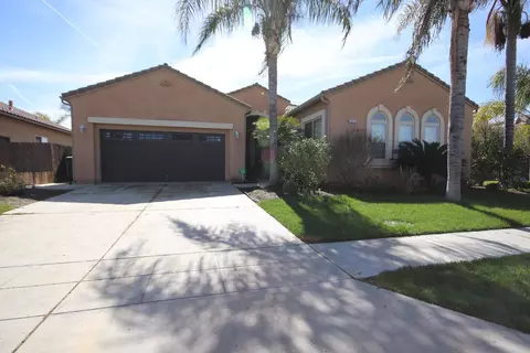 5818 E Byrd Ave, Fresno, CA 93727