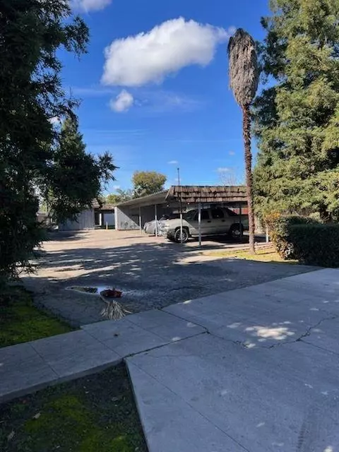 391 N Manila Ave, Fresno, CA 93727