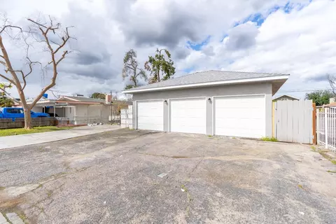 2421 E Terrace Ave, Fresno, CA 93703