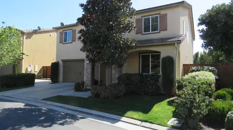 3277 W Melody Dr, Fresno, CA 93711