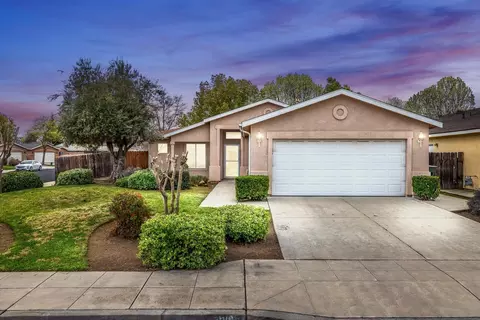 2192 Golden Ave, Clovis, CA 93611