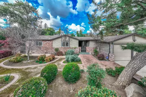 555 E Indianapolis Ave, Fresno, CA 93704