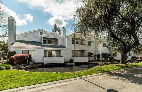 7675 N 1st St #202, Fresno, CA 93720