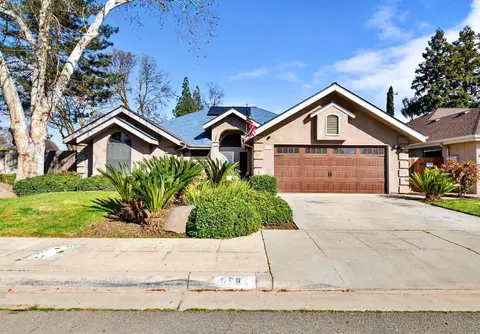 6586 N Brunswick Ave, Fresno, CA 93722