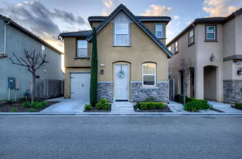 1334 Royalty Way, Clovis, CA 93619