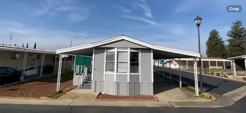 581 N Crawford Ave #97, Dinuba, CA 93618