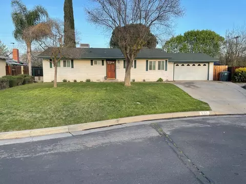 231 Russell Ave, Clovis, CA 93612