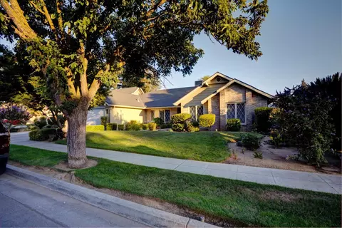 1219 W Paul Ave, Fresno, CA 93711