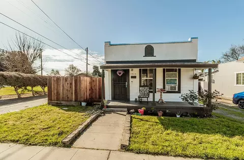 1513 Stillman St, Selma, CA 93662