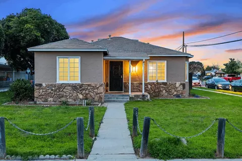 3645 E Hedges Ave, Fresno, CA 93703
