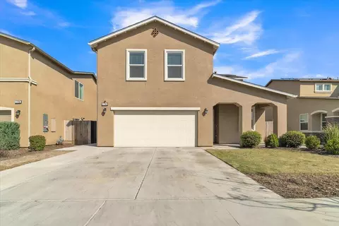 3734 E Kaweah Ave, Visalia, CA 93292