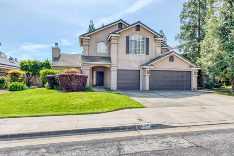 648 Cromwell Ave, Clovis, CA 93611