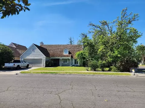 4247 W Regency Ave, Fresno, CA 93722 photo 1