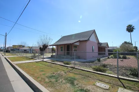 823 Almond Ave, Sanger, CA 93657
