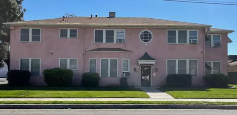 862 E Pine Ave, Fresno, CA 93728