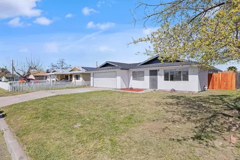20268 1 St, Stratford, CA 93266