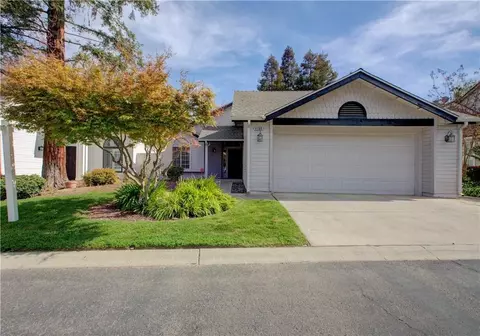 9160 N Woodlawn Dr, Fresno, CA 93720