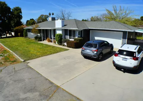 5473 E Bellaire Way, Fresno, CA 93727