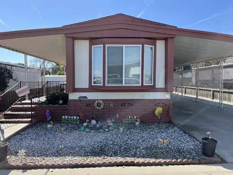 2627 W Midvalley Ave #34, Visalia, CA 93277