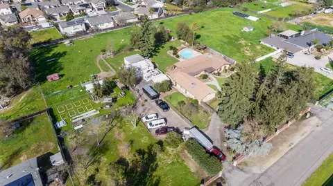 5166 W Lamona Ave, Fresno, CA 93722