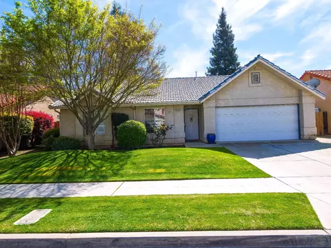 5723 W Magill Ave, Fresno, CA 93722