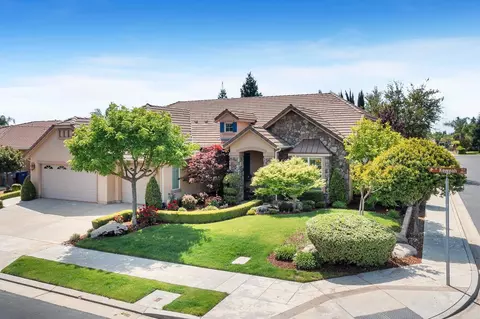 1832 N Kaweah Ave, Clovis, CA 93619