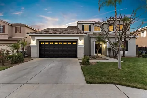8221 N Matus Ave, Fresno, CA 93720