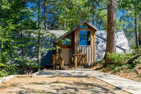 37603 Peterson Rd, Auberry, CA 93602