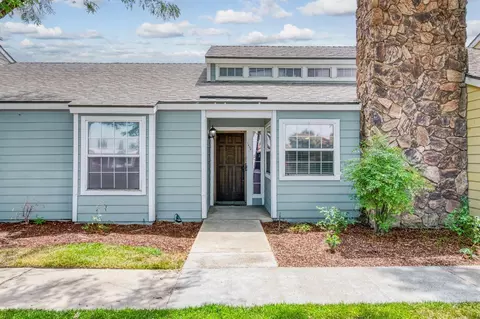 1456 Plymouth Rock Way, Clovis, CA 93612