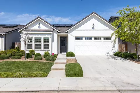 709 Blue Oak Ln, Madera, CA 93636