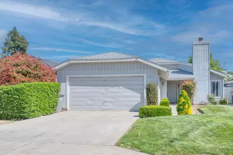 2532 N Knoll Ave, Fresno, CA 93722