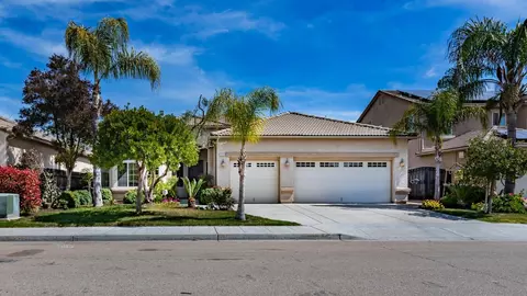 2279 S Shirley Ave, Fresno, CA 93727