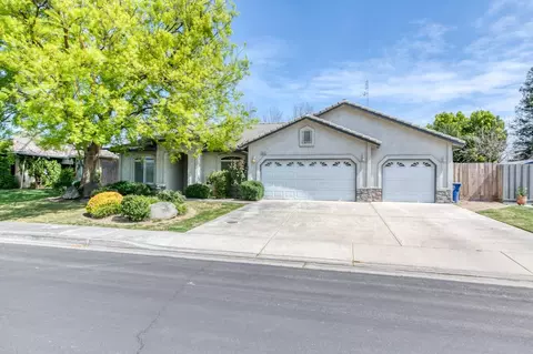2620 11th Ave, Kingsburg, CA 93631
