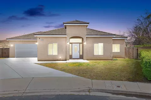3040 W Stanislaus St, Fresno, CA 93706
