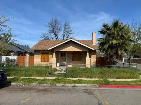 3461 E Mckenzie Ave, Fresno, CA 93702