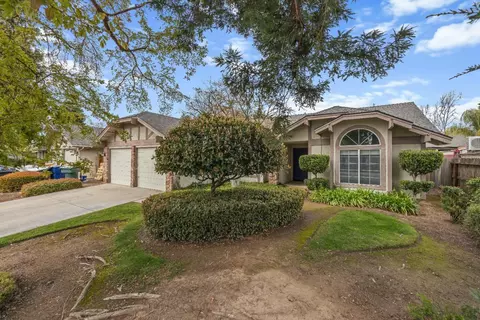 1554 E Utah Ave, Fresno, CA 93720