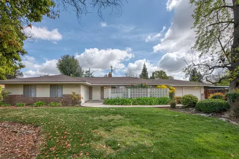 5766 N Pleasant Ave, Fresno, CA 93711