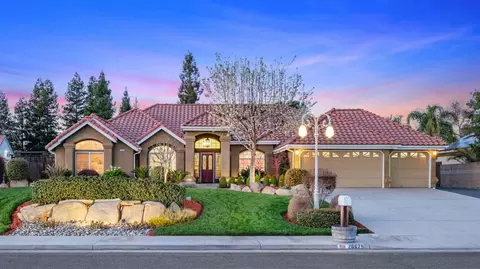 26625 Club Dr, Madera, CA 93638